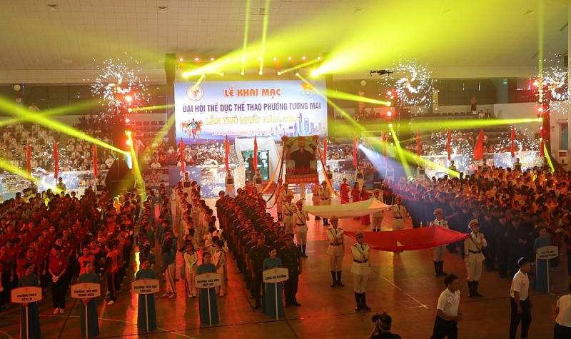 Tương Mai bừng sáng ngọn lửa thể thao 2025