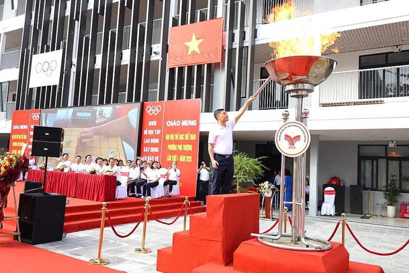 Phú Thượng tưng bừng khai hội thể thao 2025