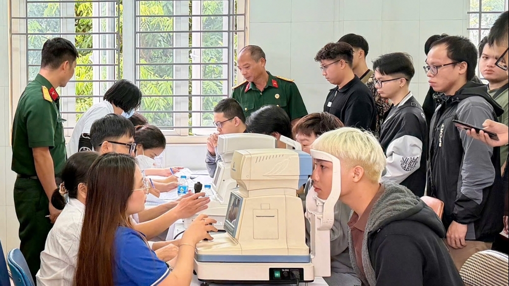 21 thanh niên phường Định Công viết đơn tình nguyện nhập ngũ