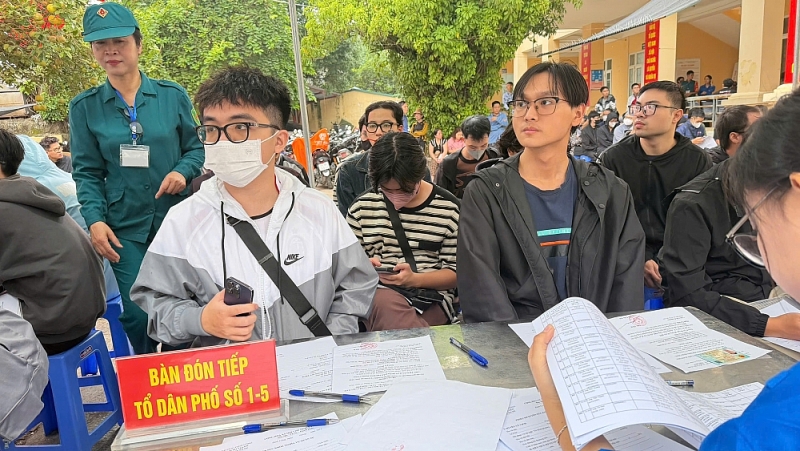 Mọi hoạt động diễn ra khẩn trương