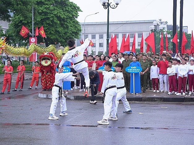 Hình ảnh biểu diễn võ thuật tại lễ khai mạc đại hội