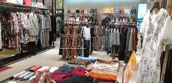 dieu tra doc quyen bai 1 tham nhap cong xuong thoi trang sevenam o ha noi