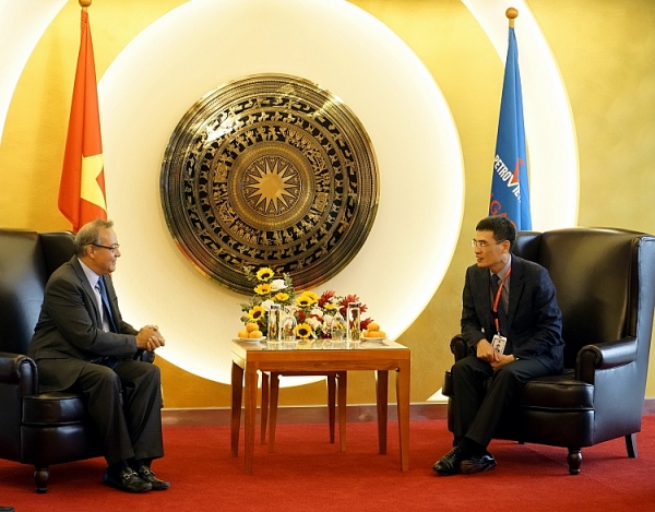 Đoàn công tác Tập đoàn AES đến thăm và làm việc tại PV GAS Đoàn công tác Tập đoàn AES đến thăm và làm việc tại PV GAS