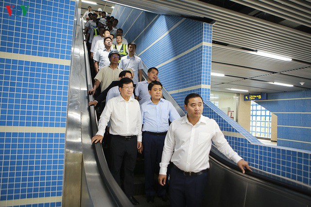 gan 300 cong nhan van hanh duong sat cat linh ha dong bo viec