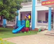 Công an huyện Sóc Sơn triệu tập một số giáo viên trong vụ bé trai tử vong khi chơi cầu trượt ở trường