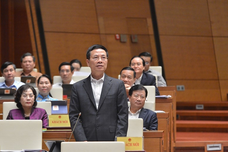 Bộ trưởng Bộ Thông tin và Truyền thông Nguyễn Mạnh Hùng trả lời chất vấn của các ĐBQH