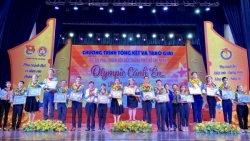 trao giai hoi thi phu trach doi gioi olympic canh en nam 2020