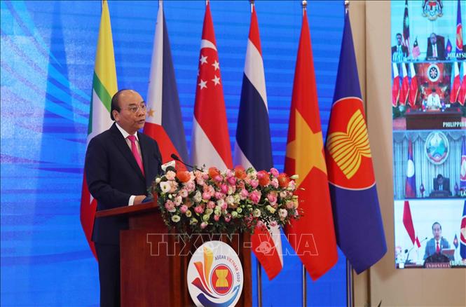Thủ tướng Chính phủ Nguyễn Xuân Phúc kiểm tra công tác tổ chức Hội nghị Cấp cao ASEAN lần thứ 37
