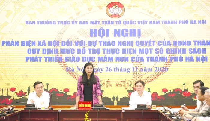 Chủ tịch Ủy ban MTTQ Việt Nam TP Hà Nội Nguyễn Lan Hương kết luận hội nghị