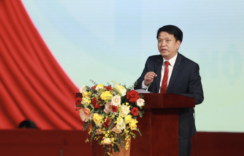 Đồng chí Nguyễn Văn Cường - Phó Bí thư Thường trực Huyện uỷ Đông Anh phát biểu tại Lễ tuyên dương
