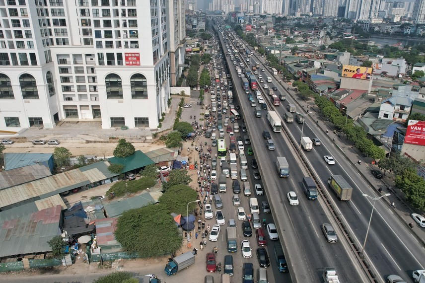 Hà Nội nghiên cứu giải pháp giảm ùn tắc trên trục đường Nguyễn Xiển