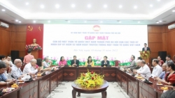 ha noi gap mat lanh dao can bo mat tran qua cac thoi ky