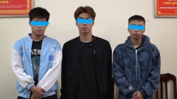 Xử lý nhóm thanh niên ngổ ngáo "mang vũ khí đi đánh nhau, chưa gặp đối thủ đã bị bắt"