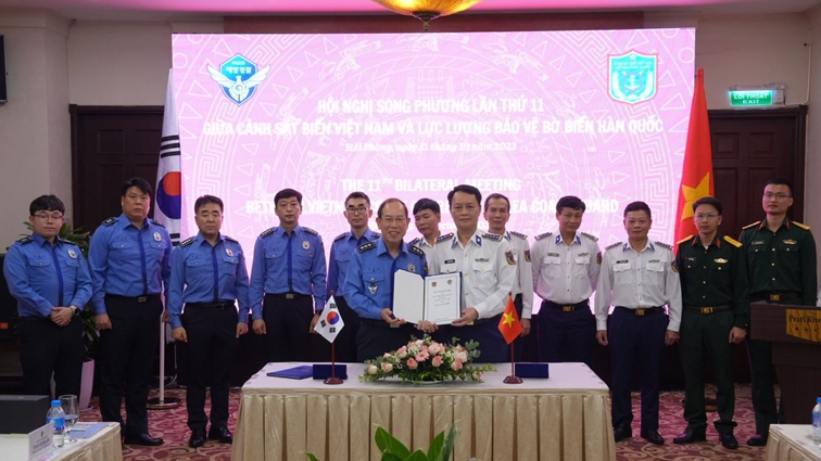 Trao đổi biên bản ký kết Hội nghị song phương lần thứ 11