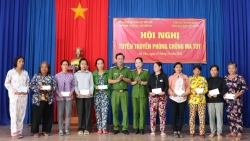 3.000 người dân xã biên giới được tuyên truyền về ma túy