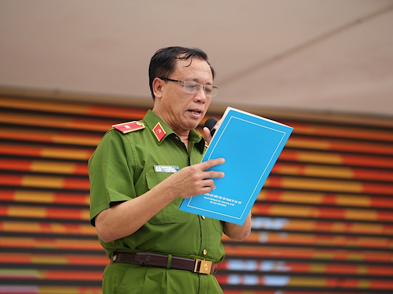 Thiếu tướng Nguyễn Đức Thính phát biểu tại chương trình