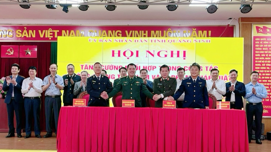 Ký kết quy chế phối hợp phòng chống tội phạm và vi phạm pháp luật trên biển