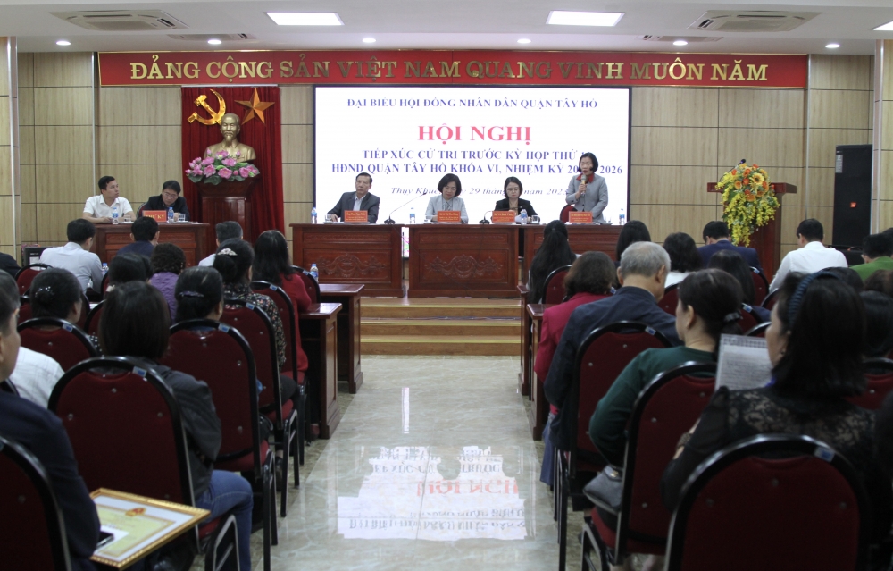 Tổ đại biểu H ĐND quận Tây Hồ tiếp xúc cử tri phường Thụy Khuê