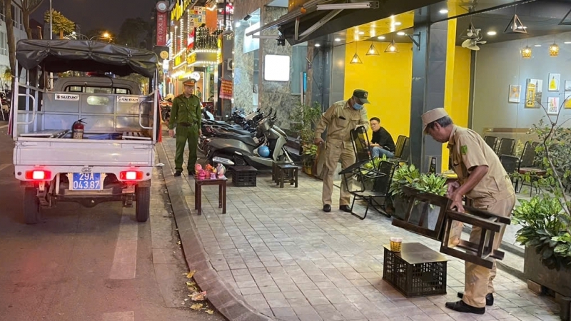 Quyết liệt đảm bảo trật tự đô thị trên phố Nguyễn Văn Tuyết