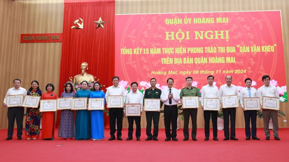 Quận Hoàng Mai: Khen thưởng 30 tập thể, 30 cá nhân "dân vận khéo"