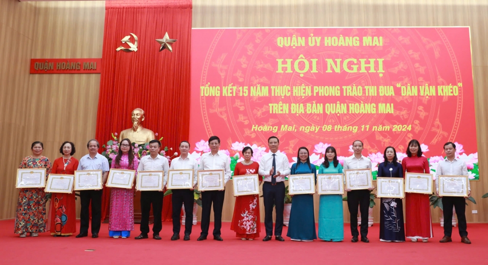 Quận Hoàng Mai: Khen thưởng 30 tập thể, 30 cá nhân 