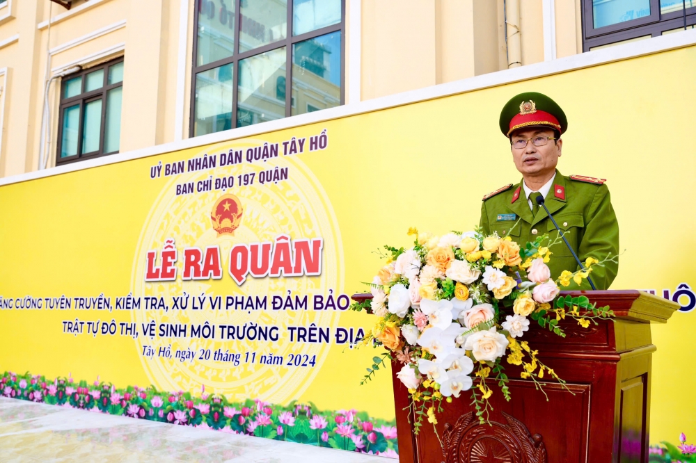 Tây Hồ ra quân lập lại trật tự đô thị, an toàn giao thông, vệ sinh môi trường