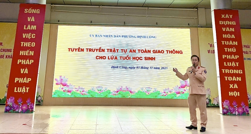 cán bộ Đội CSGT đường bộ số 14, Công an TP Hà Nội 