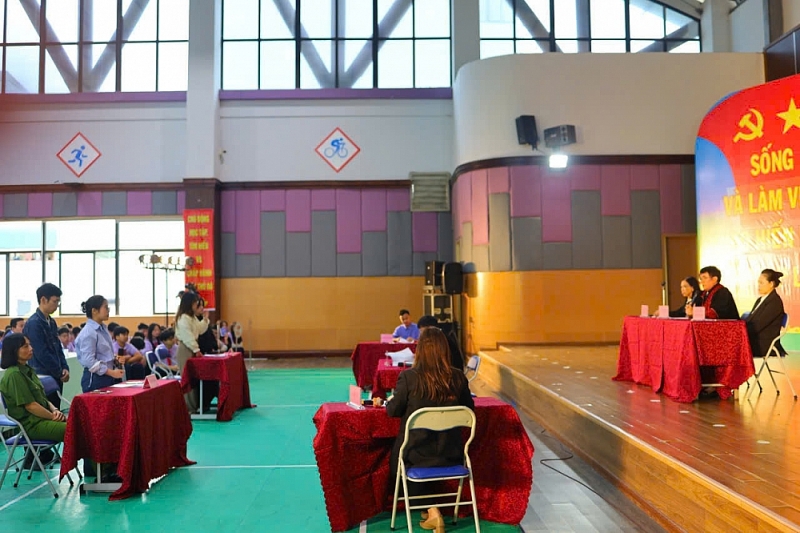 Phiên toà giả định thu hút sự quan tâm Phiên toà giả định thu hút sự quan tâm