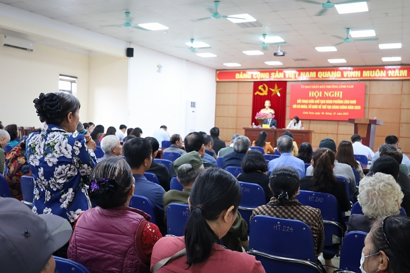 Không khí hội nghị dân chủ và thẳng thắn