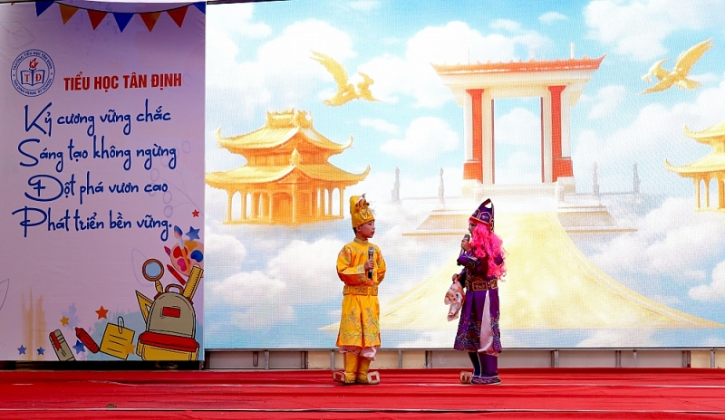 Tương Mai: Sôi động sắc màu pháp luật