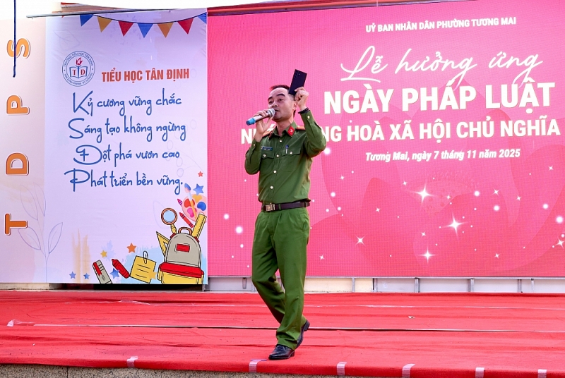 Tương Mai: Sôi động sắc màu pháp luật