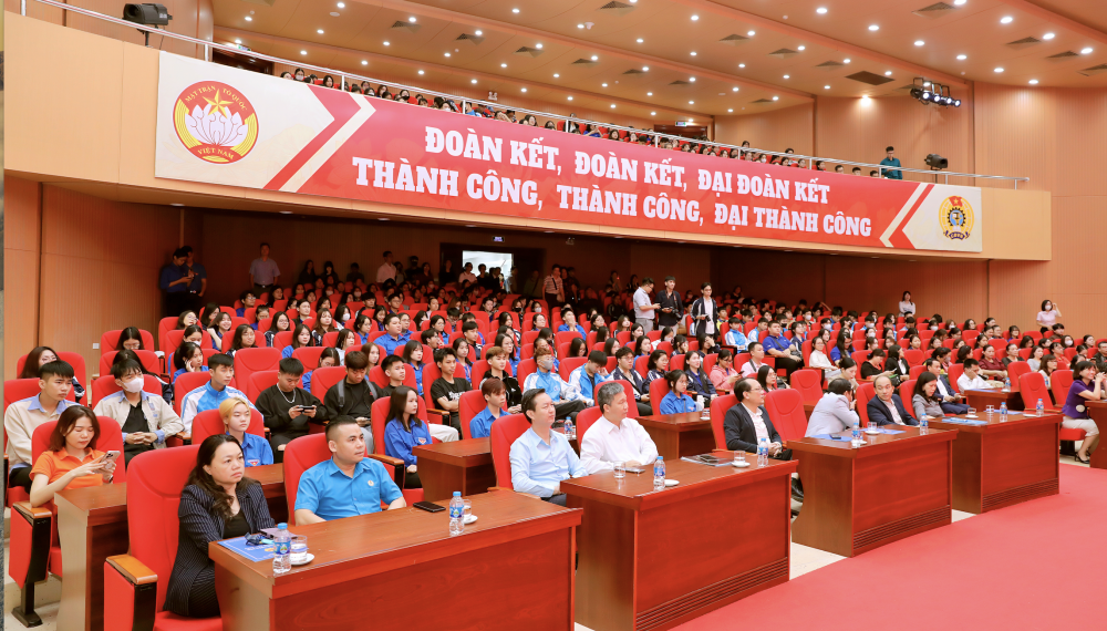 Ngày hội việc làm phường Cầu Giấy 2025: “Cầu nối” giữa doanh nghiệp và người lao động