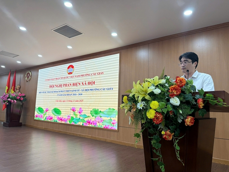 Đại biểu ý kiến tại hội nghị