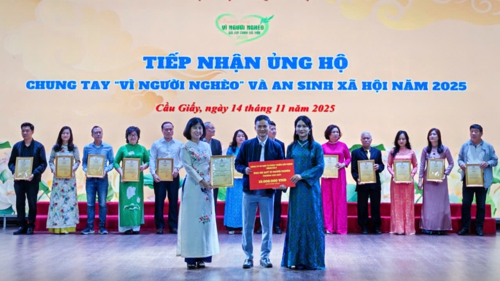 Phường Cầu Giấy tri ân những người đóng góp cho công tác Mặt trận