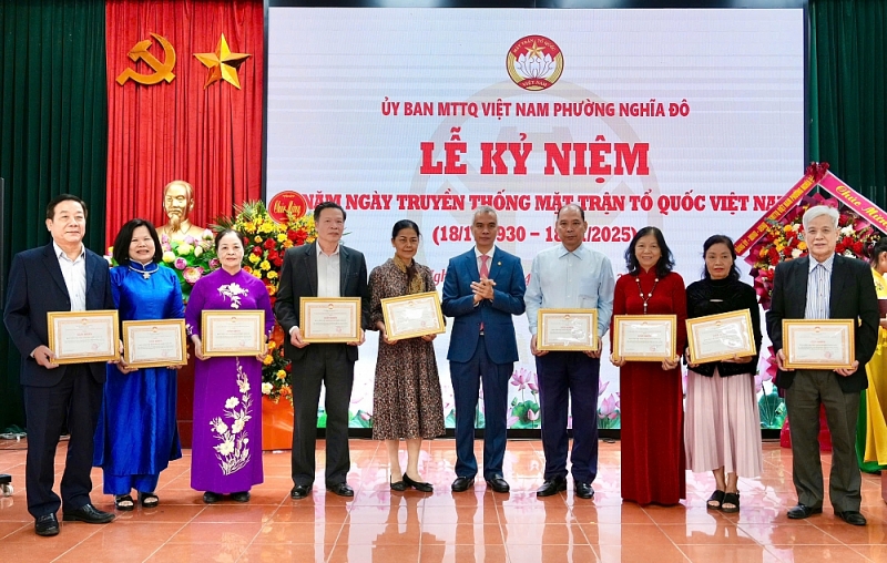 Đoàn kết xây dựng phường Nghĩa Đô giàu đẹp, văn minh, hiện đại, Nhân dân hạnh phúc Đoàn kết xây dựng phường Nghĩa Đô giàu đẹp, văn minh, hiện đại, Nhân dân hạnh phúc