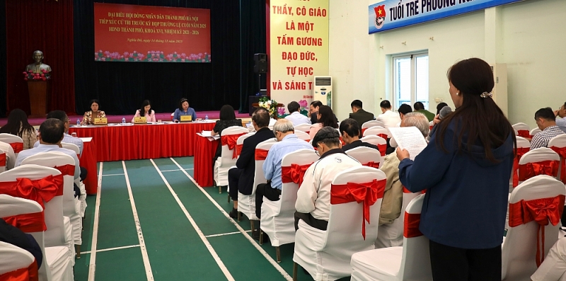 Đại biểu HĐND TP Hà Nội tiếp xúc cử tri 3 phường Cầu Giấy - Yên Hòa - Nghĩa Đô