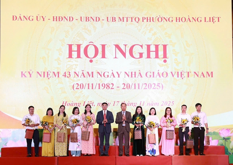Hoàng Liệt tri ân thầy cô, ghi dấu năm học bứt phá