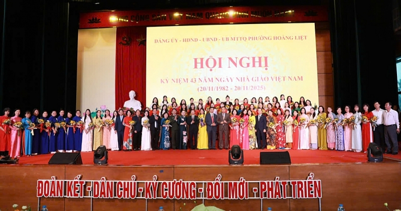 Hoàng Liệt tri ân thầy cô, ghi dấu năm học bứt phá