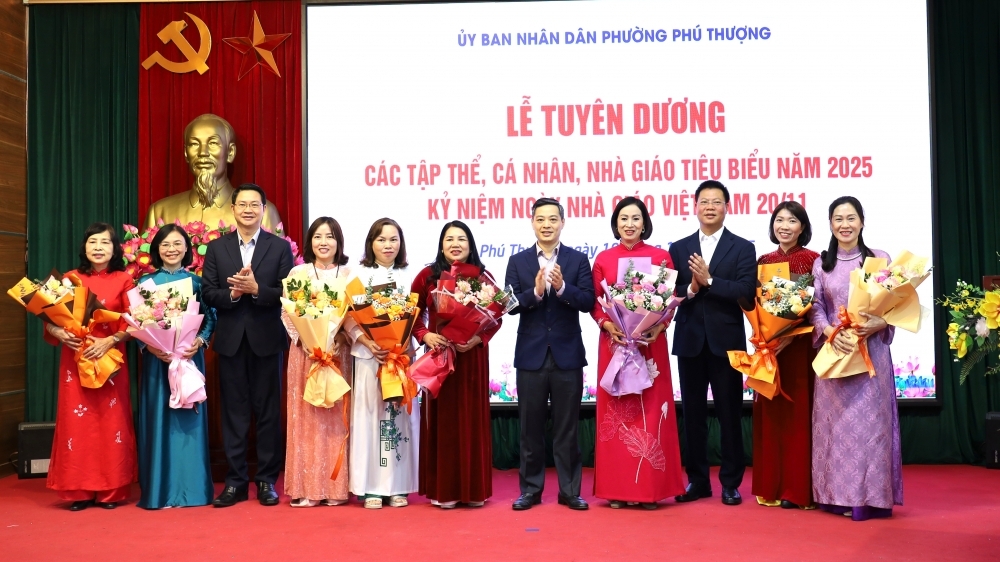 Phú Thượng tri ân thầy cô, tiếp lửa đổi mới giáo dục