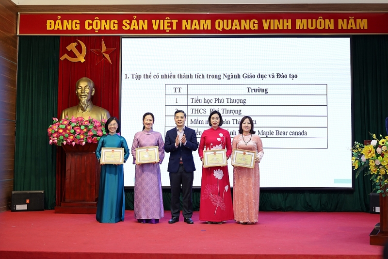 Phú Thượng tri ân thầy cô, tiếp lửa đổi mới giáo dục