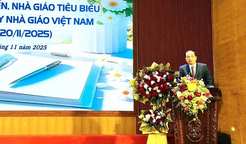 đồng chí Nguyễn Đình Khuyến - Bí thư Đảng uỷ, Chủ tịch HĐND phường Tây Hồ