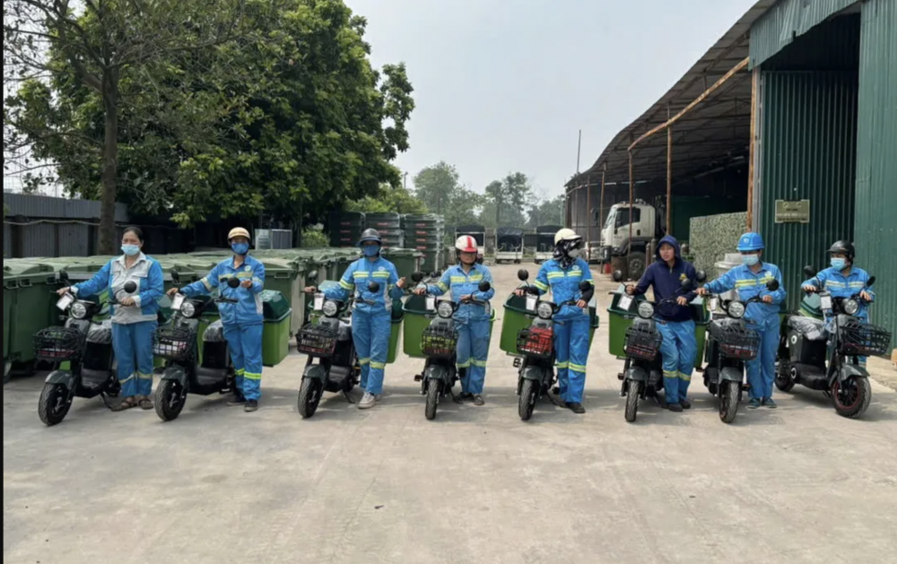 URENCO 1 triển khai đưa xe máy điện vào thu gom rác ở địa bàn trung tâm