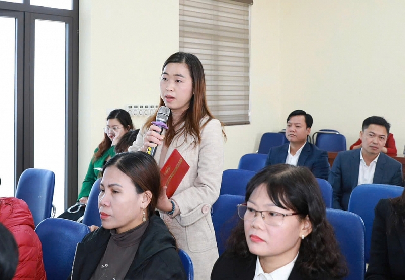 Cử tri kiến nghị về dự án sông Hồng, trường học và hạ tầng