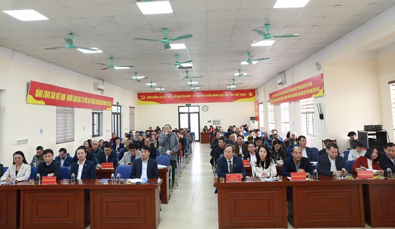 Cử tri kiến nghị về dự án sông Hồng, trường học và hạ tầng