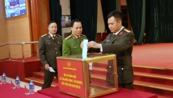 cong an ha noi phat dong quyen gop giup dong bao mien trung tay nguyen som vuot qua hoan nan