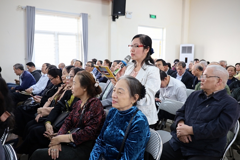 Các ý kiến công khai, dân chủ Các ý kiến công khai, dân chủ