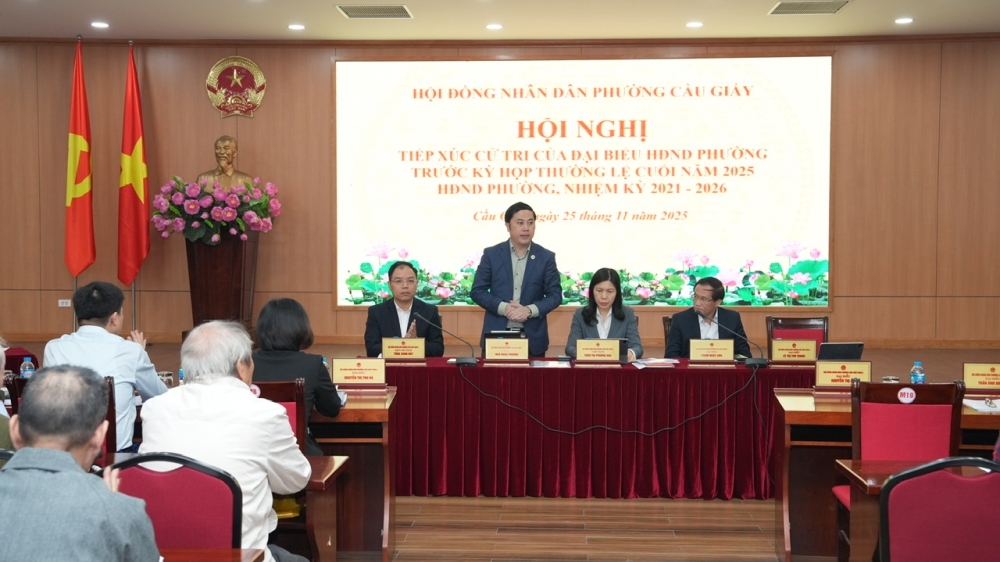 Cầu Giấy lắng nghe cử tri, hoàn thiện các đề án phát triển phường