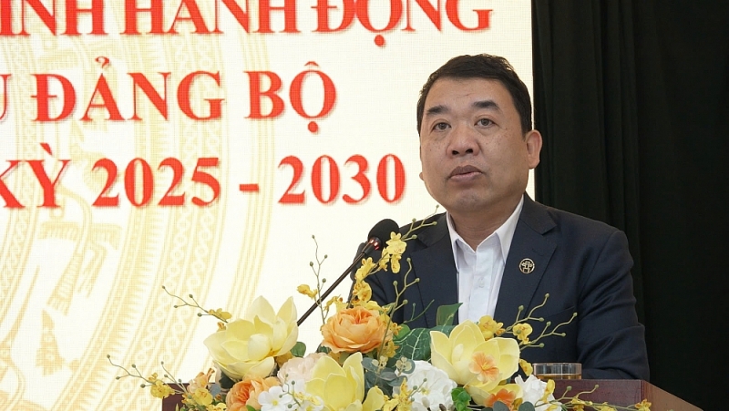 Báo cáo viên tại hội nghị