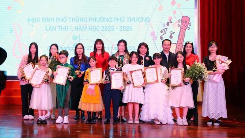 Tỏa sáng tài năng nhạc cụ học sinh Phú Thượng