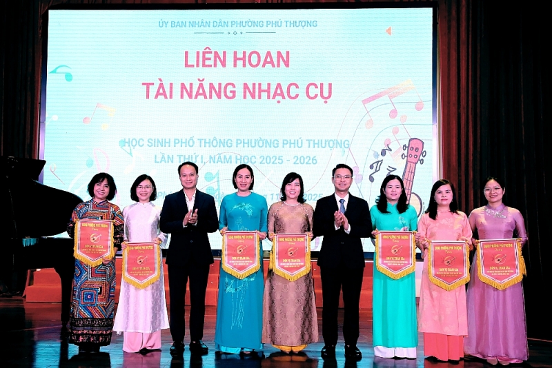 Tỏa sáng tài năng nhạc cụ học sinh Phú Thượng